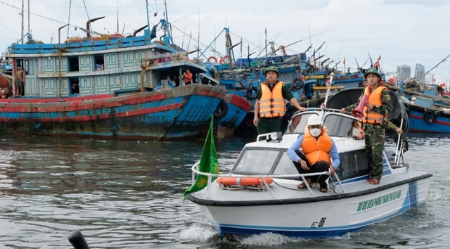 CẬP NHẬT TIN BÃO KHẨN CẤP: Bão NORU giật trên cấp 17 cách Đà Nẵng-Quảng Ngãi 270km - Ảnh 17.