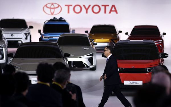 Lý do Toyota chưa vội vã chuyển sang làm xe điện - Ảnh 1.
