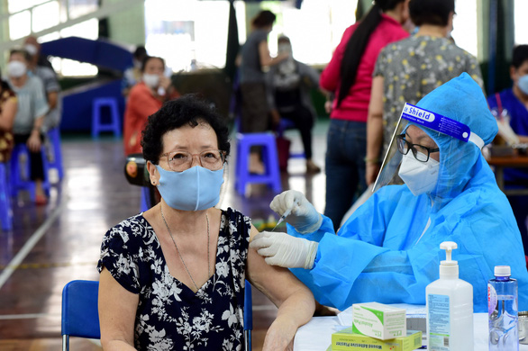 Tiêm vắc xin COVID-19 có làm giảm trí nhớ? - Ảnh 1.