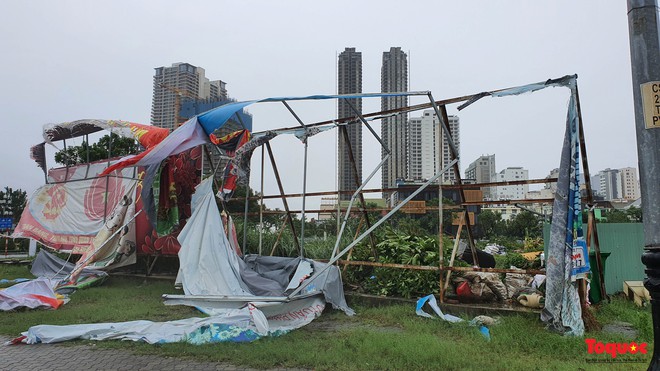 Hình ảnh bão Noru gây thiệt hại tại Đà Nẵng - Ảnh 33.