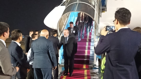 Thủ tướng Cuba Manuel Marrero Cruz đến Hà Nội, bắt đầu chuyến thăm Việt Nam - Ảnh 1.