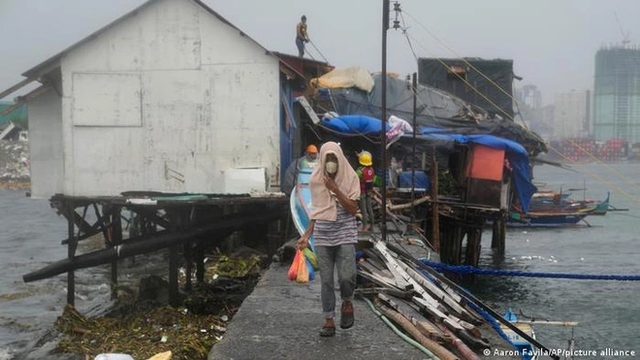 Vì sao Philippines hứng chịu hàng chục cơn bão mỗi năm? Nguyên nhân số 2 khó lường - Ảnh 1.