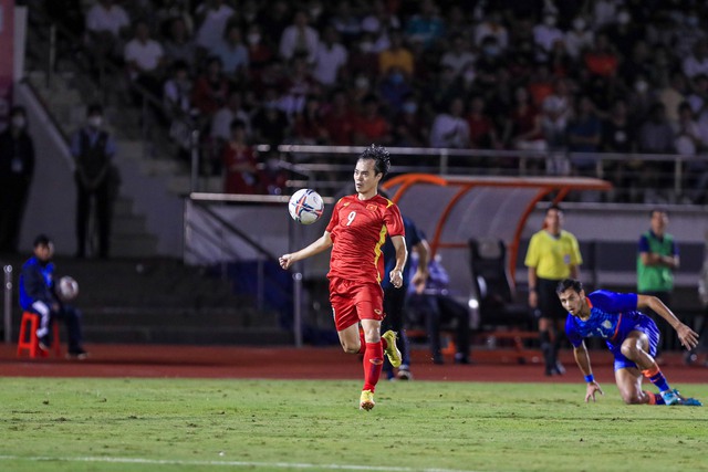 Nổ súng sau hơn 5 năm, Văn Toàn sẽ là người Mohican cuối cùng của HAGL ở AFF Cup 2022? - Ảnh 1.