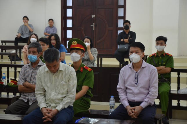 Tòa đang xem xét đơn kháng cáo của cựu Thứ trưởng Bộ Y tế Trương Quốc Cường - Ảnh 1.