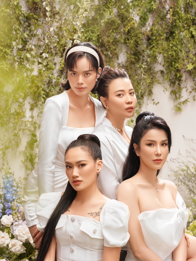 Hội bạn thập kỷ của 4 mỹ nhân Việt: Đàm Thu Trang - Diệp Lâm Anh có hôn nhân trái ngược, 1 nhân vật ở ẩn - Ảnh 1.