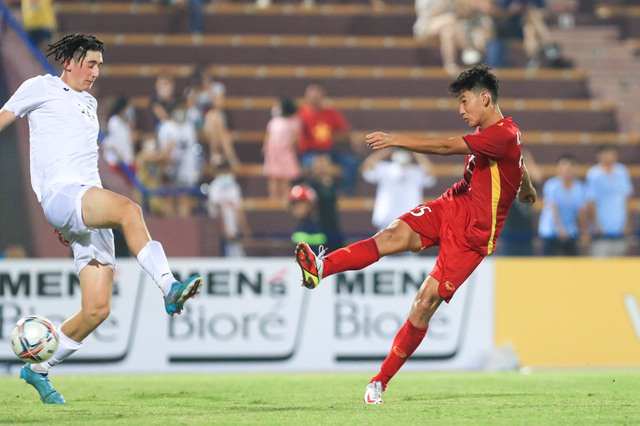 Trước đối thủ cứng cựa, sao trẻ HAGL liên tục đen đủi khiến U20 Việt Nam hòa tiếc nuối - Ảnh 1.