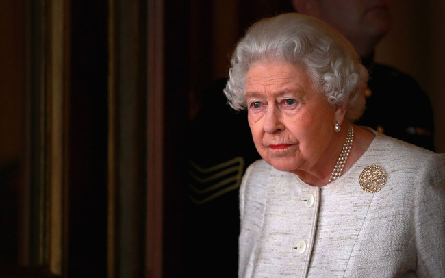 Giấy chứng tử cho thấy Nữ hoàng Elizabeth II qua đời vì tuổi già - Ảnh 1.