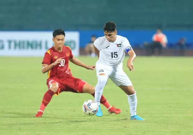 HLV Nguyễn Thành Vinh: U20 Việt Nam còn cần khắc phục nhiều, sẽ khó khăn khi đến Indonesia! - Ảnh 2.