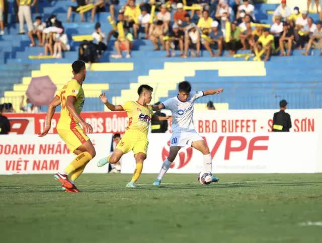 Chuyên gia Vũ Mạnh Hải: Hà Nội FC bị cạnh tranh lớn nhưng vẫn sáng cửa vô địch nhất! - Ảnh 2.