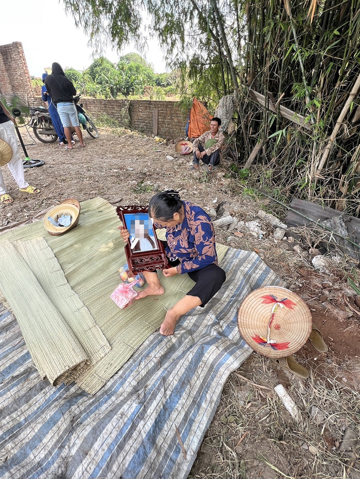 Vụ Hải Như mất tích: Gia đình làm lễ 49 ngày, chuẩn bị tinh thần cho tình huống xấu nhất - Ảnh 1.