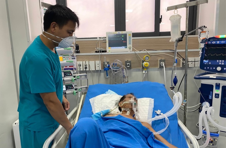 Ca mắc COVID-19 tăng, bệnh nhân nặng nhập viện được điều trị thế nào? - Ảnh 1. Ca mắc COVID-19 tăng, bệnh nhân nặng nhập viện được điều trị thế nào? - Ảnh 1.