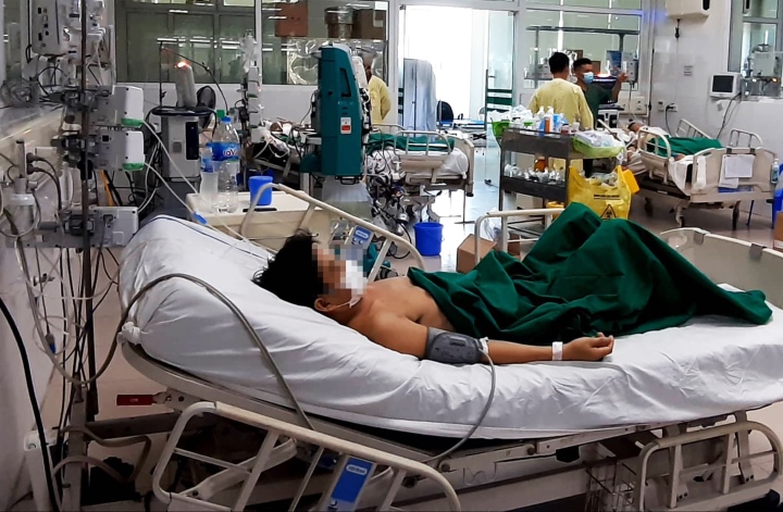 Ca mắc COVID-19 tăng, bệnh nhân nặng nhập viện được điều trị thế nào? - Ảnh 2. Ca mắc COVID-19 tăng, bệnh nhân nặng nhập viện được điều trị thế nào? - Ảnh 2.