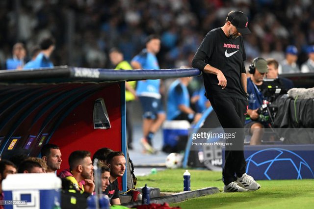 Liverpool gây chấn động với thất bại không tưởng; Bayern và Barca càn quét bảng tử thần - Ảnh 2.