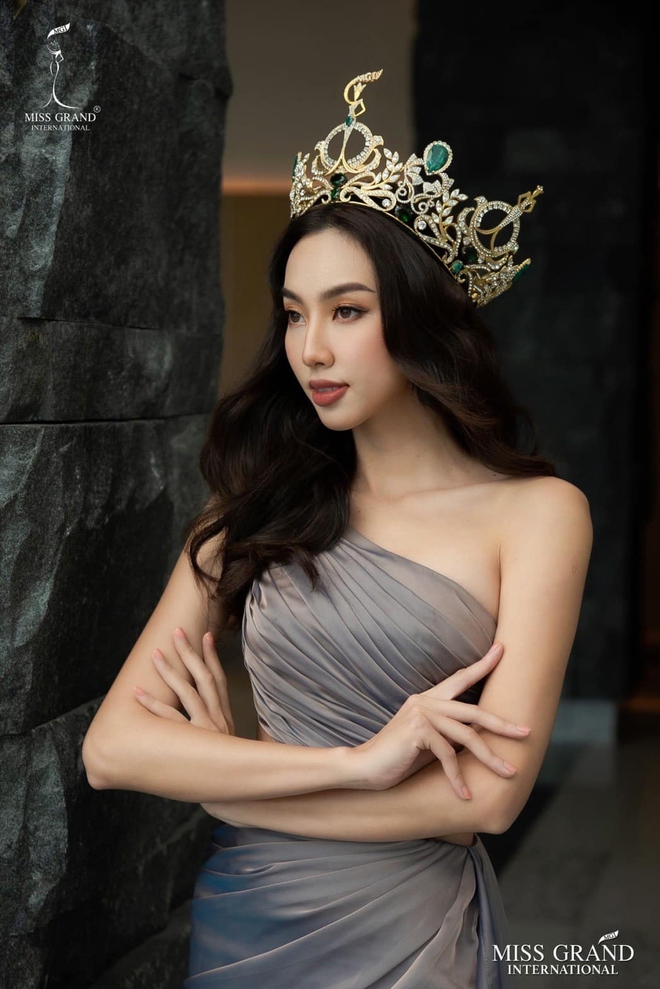 Bị gọi tên trong vụ bán dâm 15.000 USD, phía Hoa hậu Thuỳ Tiên và Nông Thuý Hằng lên tiếng! - Ảnh 2. Bị gọi tên trong vụ bán dâm 15.000 USD, phía Hoa hậu Thuỳ Tiên và Nông Thuý Hằng lên tiếng! - Ảnh 2.