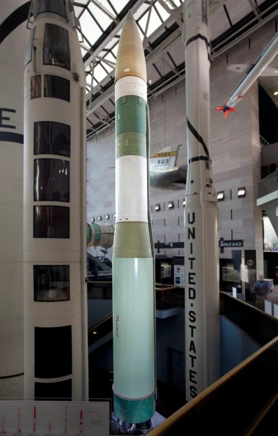 Sức mạnh tên lửa Minuteman III Mỹ mới khai hỏa - Ảnh 3.