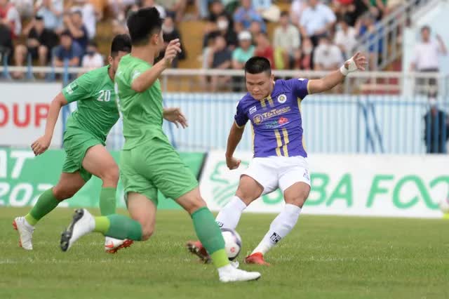 Đặng Văn Lâm hóa người hùng của “PSG Việt Nam”; Hà Nội FC và HAGL đại chiến tại bán kết - Ảnh 1. Đặng Văn Lâm hóa người hùng của “PSG Việt Nam”; Hà Nội FC và HAGL đại chiến tại bán kết - Ảnh 1.