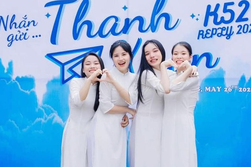 Tự hào nhân đôi của nữ sinh người Thái - Ảnh 2. Tự hào nhân đôi của nữ sinh người Thái - Ảnh 2.