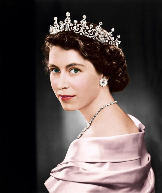 Những bức ảnh hiếm thời trẻ của Nữ hoàng Anh - người phụ nữ quyền lực bậc nhất thế kỷ - Ảnh 12. Những bức ảnh hiếm thời trẻ của Nữ hoàng Anh - người phụ nữ quyền lực bậc nhất thế kỷ - Ảnh 12.