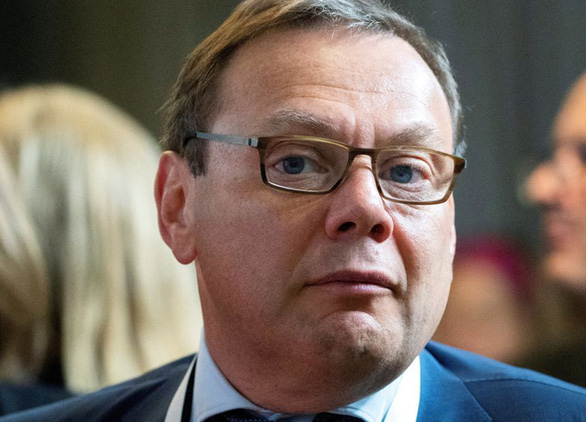 Tỉ ph&uacute; Nga đề nghị chuyển 1 tỉ USD cho Ukraine với hy vọng giảm nhẹ trừng phạt - Ảnh 1.