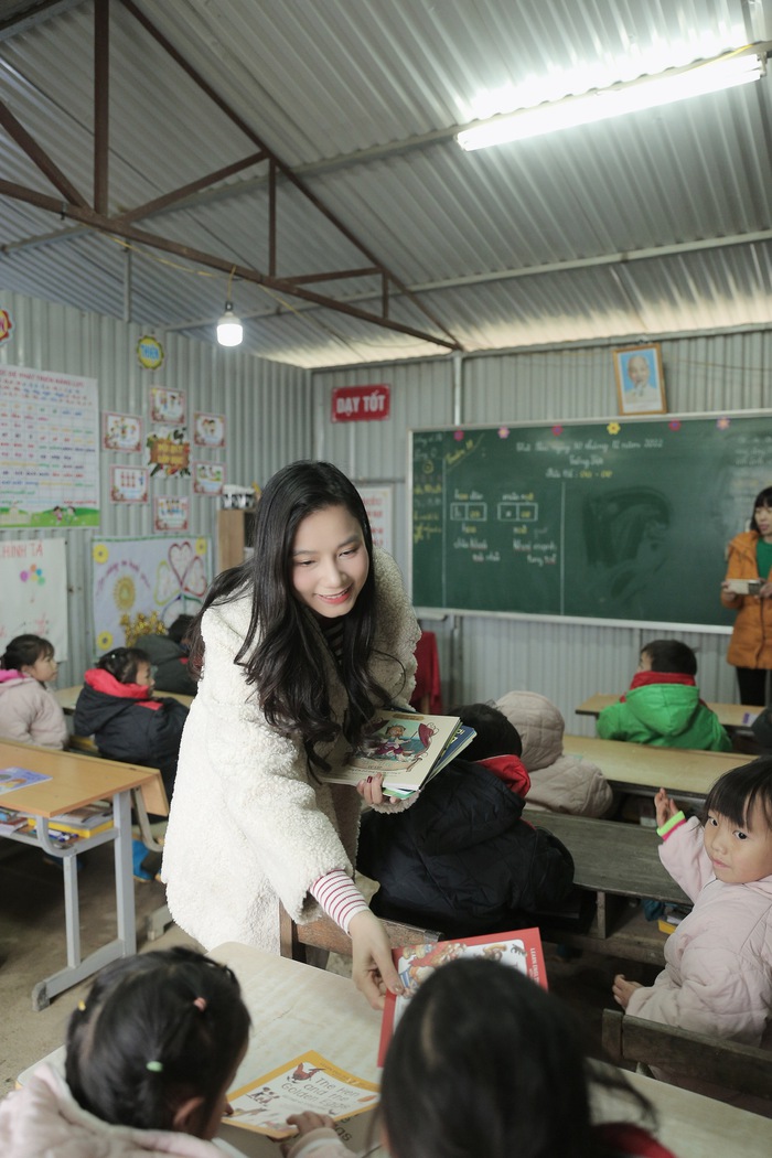 Diễn viên, doanh nhân Lương Giang mang yêu thương đến học sinh vùng cao - Ảnh 5. Diễn viên, doanh nhân Lương Giang mang yêu thương đến học sinh vùng cao - Ảnh 5.