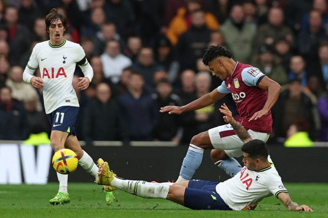 Son Heung-min mất tích, Tottenham thua bẽ mặt ngày đầu năm mới - Ảnh 3.