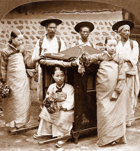 Loạt ảnh hiếm hoi ghi lại cuộc sống tại Hàn Quốc thời xa xưa, nhiều thứ đặc biệt khác xa so với tưởng tượng - Ảnh 15.