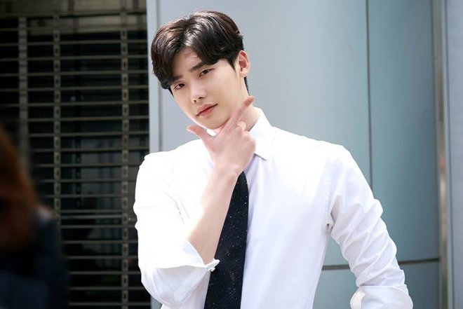 Duyên kỳ lạ giữa Suzy - IU: Đôi bạn thân cùng dính tin tình ái với Lee Jong Suk - Ảnh 9. Duyên kỳ lạ giữa Suzy - IU: Đôi bạn thân cùng dính tin tình ái với Lee Jong Suk - Ảnh 9.