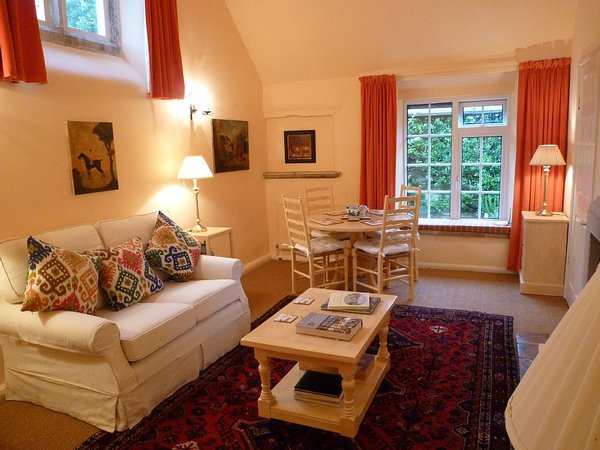 3 ngôi nhà có sân vườn đẹp “hút hồn” - Ảnh 2. 3 ngôi nhà có sân vườn đẹp “hút hồn” - Ảnh 2.