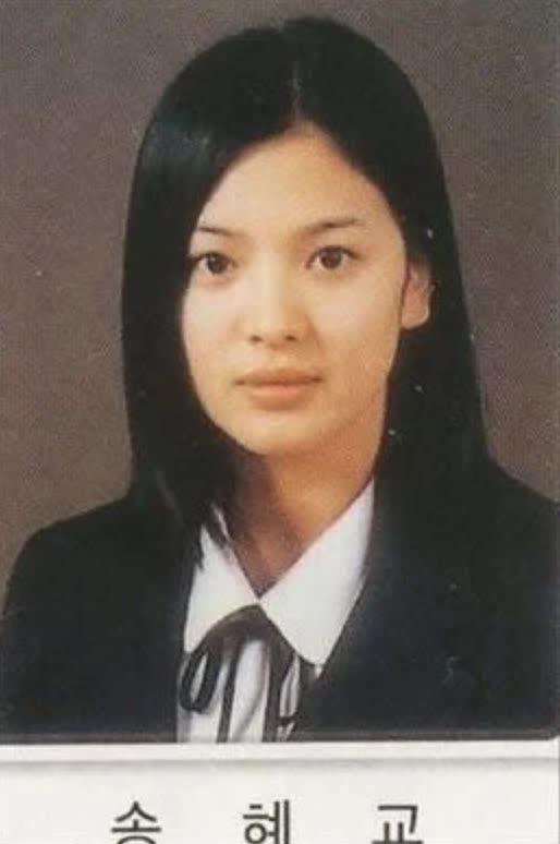 Cư dân mạng phát sốt với loạt ảnh cũ của Song Hye Kyo