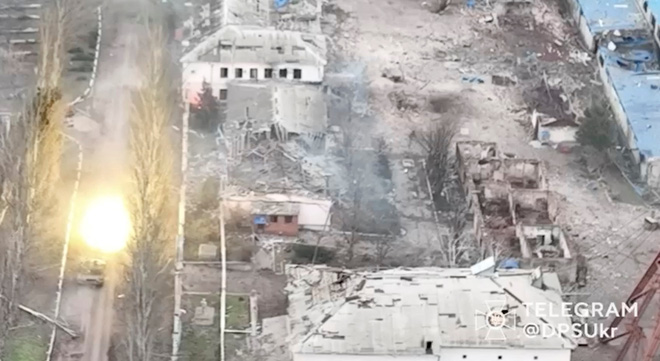 Chuyện gì đang xảy ra ở điểm nóng chiến sự Soledar, Ukraine? - Ảnh 2.