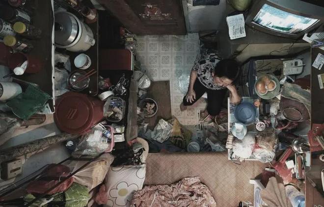 Giá thuê nhà đắt đỏ, 39 người chen chúc trong căn nhà 90m2 ở Thượng Hải: Kê tận 16 chiếc giường, vì lợi nhuận mà bất chấp rủi ro - Ảnh 3.