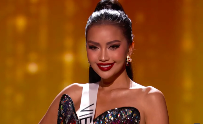 Ngọc Châu tung chiêu Lotus Walk khiến fan Việt phát sốt trong Bán kết Miss Universe! - Ảnh 2.