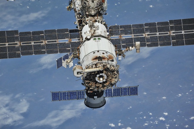 Không cần nhờ SpaceX, Nga sẽ tự phóng tàu vũ trụ mới để thay thế phương tiện đang bị rò rỉ trên ISS - Ảnh 3.