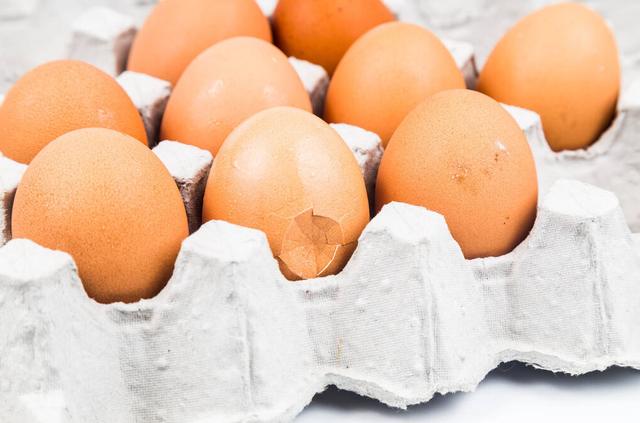 4 loại trứng gà hại nội tạng, nhiều người vẫn ăn hàng ngày - Ảnh 1.