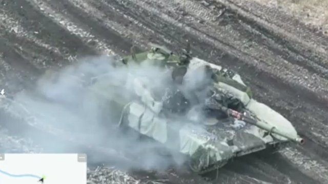 Nga mất xe tăng T-90M Proryv độc nhất vô nhị bởi phát đạn AT-4 rẻ tiền? - Ảnh 2.