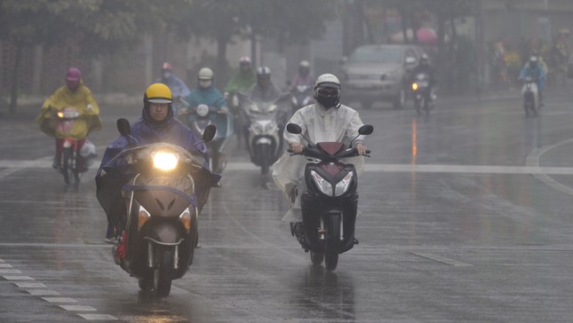 Tiết lộ thời tiết đêm giao thừa và ngày đầu năm mới Tết Nguyên đán 2023 - Ảnh 1.