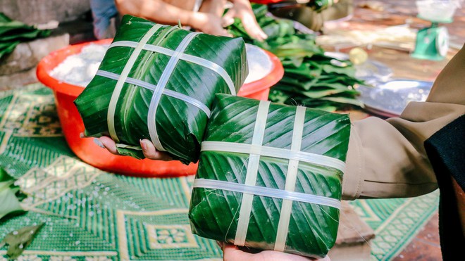 Làng bánh chưng Tranh Khúc tất bật vụ Tết, có gia đình truyền đời nhau qua 4 thế hệ - Ảnh 19.