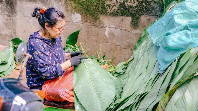 Làng bánh chưng Tranh Khúc tất bật vụ Tết, có gia đình truyền đời nhau qua 4 thế hệ - Ảnh 12.