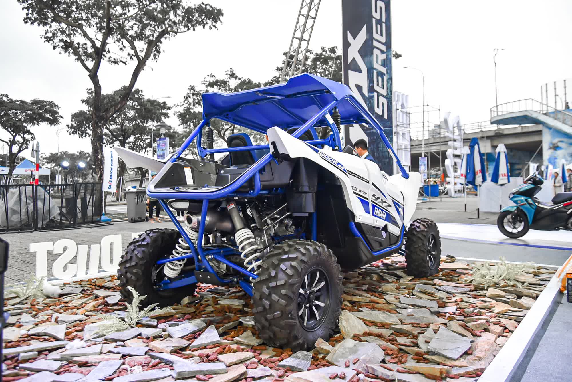 Chi tiết Yamaha YXZ 1000R SS tại VN: Kích thước gần tương đương xe cỡ A, nội thất không thể tối giản hơn - Ảnh 6.