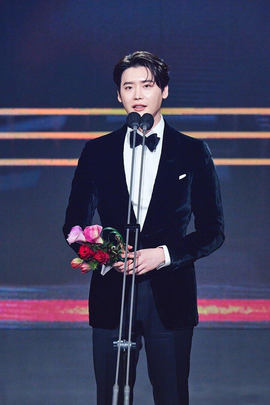 Lee Jong Suk và IU sở hữu khối tài sản khủng cỡ nào nếu về chung một nhà trong tương lai - Ảnh 1.