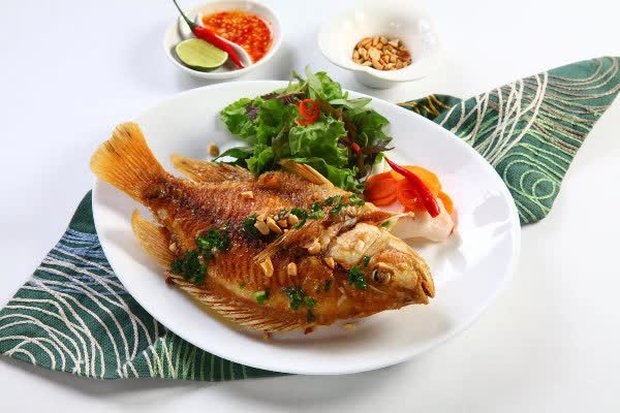  Đầu năm ăn gì cho đỏ: Những món mà người Việt hay ăn trong ngày Tết để mang lại may mắn - Ảnh 3.