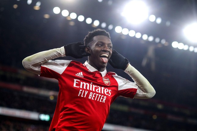 Từ kẻ đóng thế, Eddie Nketiah trở thành vua phá lưới của Arsenal - Ảnh 1.