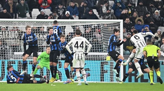 Sai lầm cá nhân và nỗ lực tập thể của Juventus - Ảnh 1.