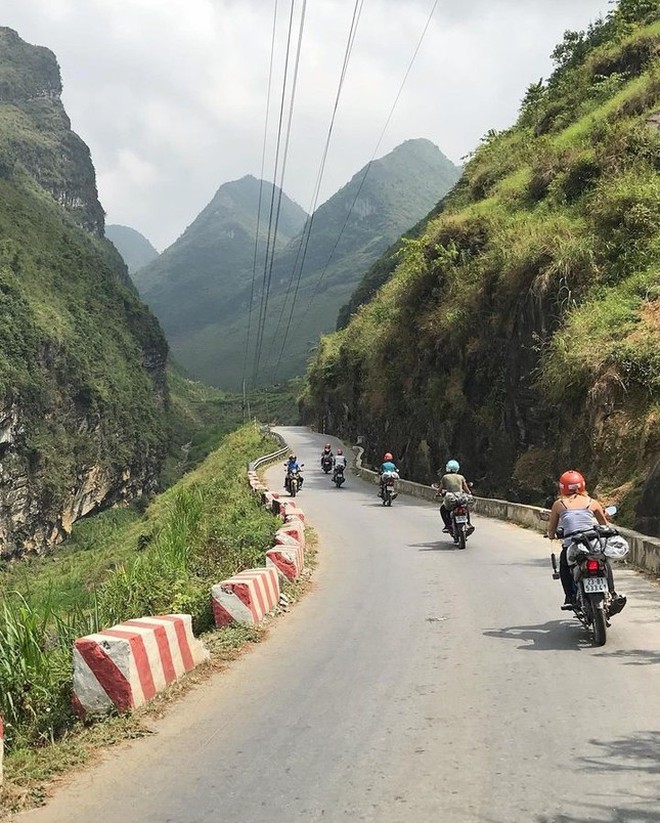 Đương kim Hoa hậu Hoàn vũ đăng ảnh đi phượt Hà Giang - Ảnh 2.