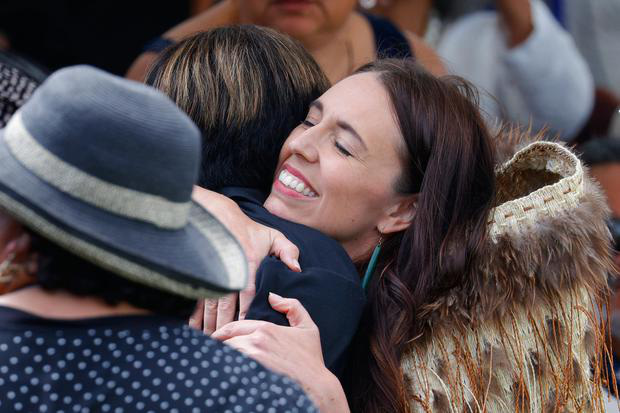Buổi chia tay xúc động của nữ thủ tướng New Zealand - Ảnh 1.