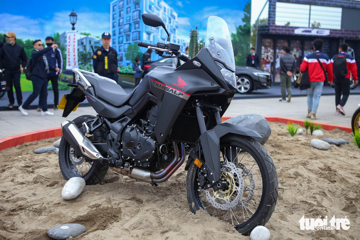 Honda Transalp XL750 thăm dò người Việt: Máy lớn, yên cao, hợp chạy địa hình - Ảnh 13.