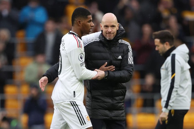 HLV Ten Hag kêu gọi Rashford ‘ngó lơ’ PSG, gia hạn hợp đồng với MU - Ảnh 1.