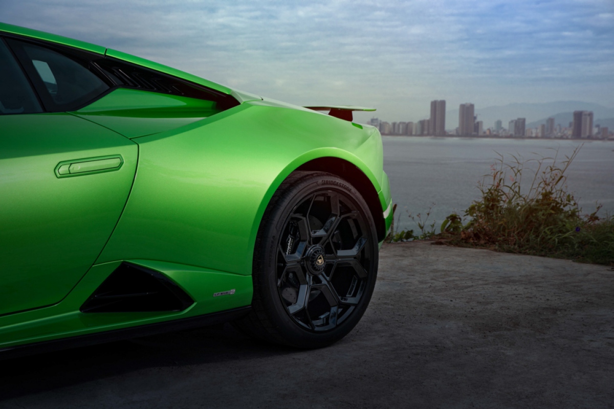 Ngắm Lamborghini Huracan Tecnica thả dáng tại Đà Nẵng - Ảnh 10.