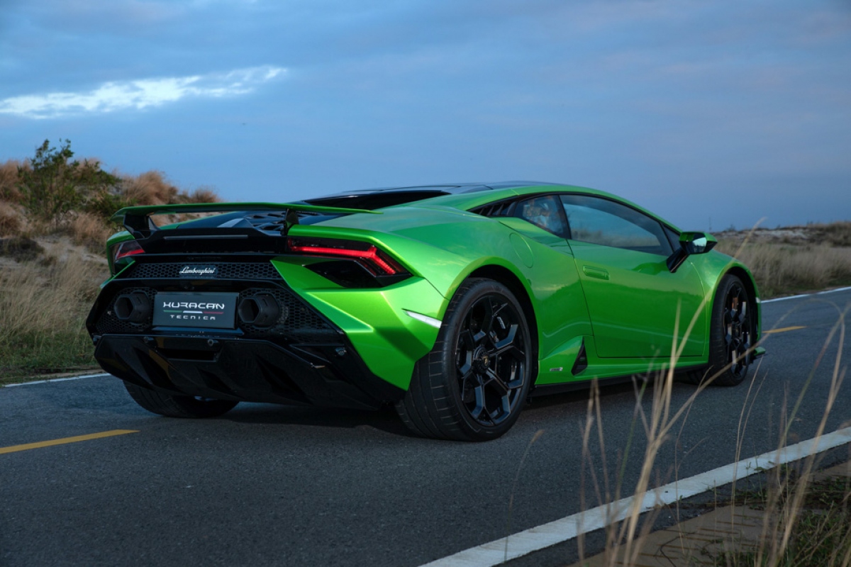 Ngắm Lamborghini Huracan Tecnica thả dáng tại Đà Nẵng - Ảnh 9.