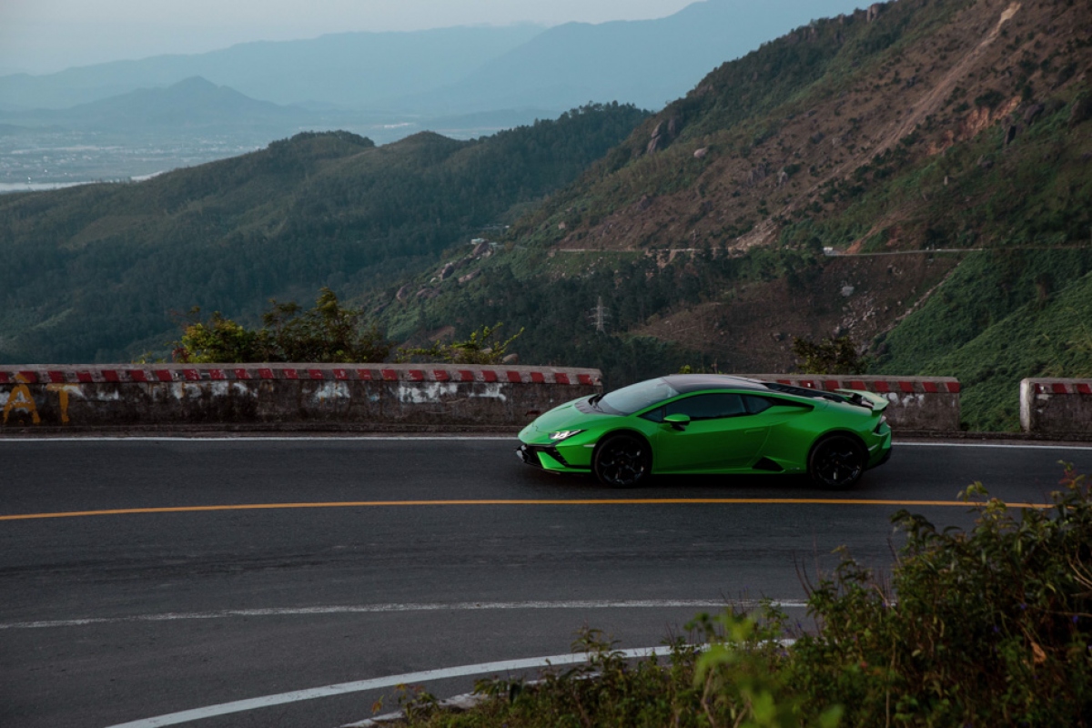 Ngắm Lamborghini Huracan Tecnica thả dáng tại Đà Nẵng - Ảnh 3.